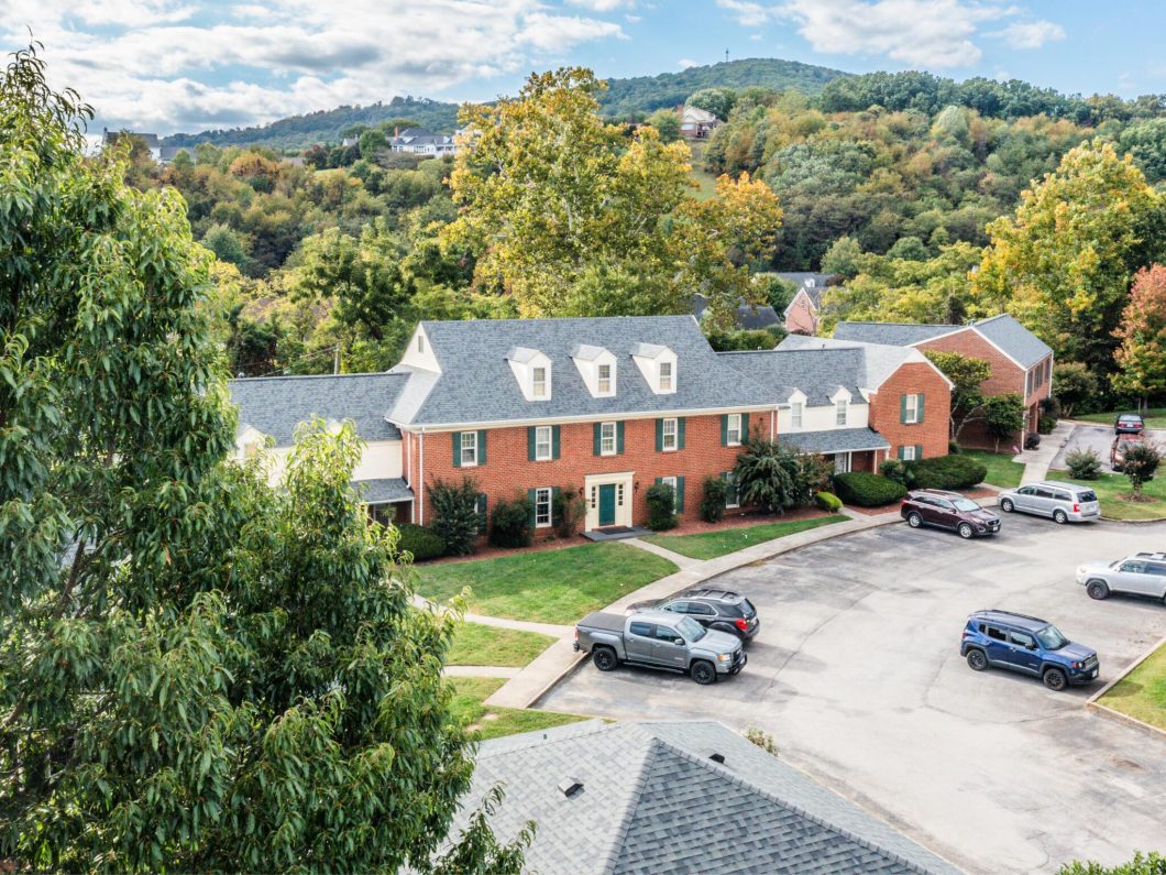 922422 821 stonegate dr 27